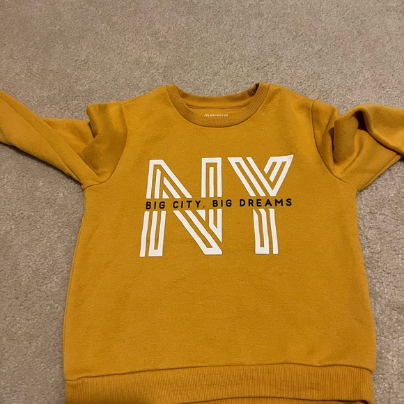 Boys long sleeves sweatshirt. Both age 5-6 brand Primark. - Picture 7 of 7